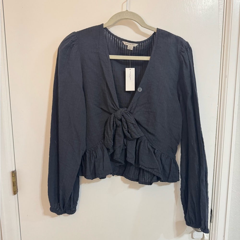 *NWT* American Eagle Outfitters Black Blouse with Tie Front and Long Sleeves - Picture 2 of 7